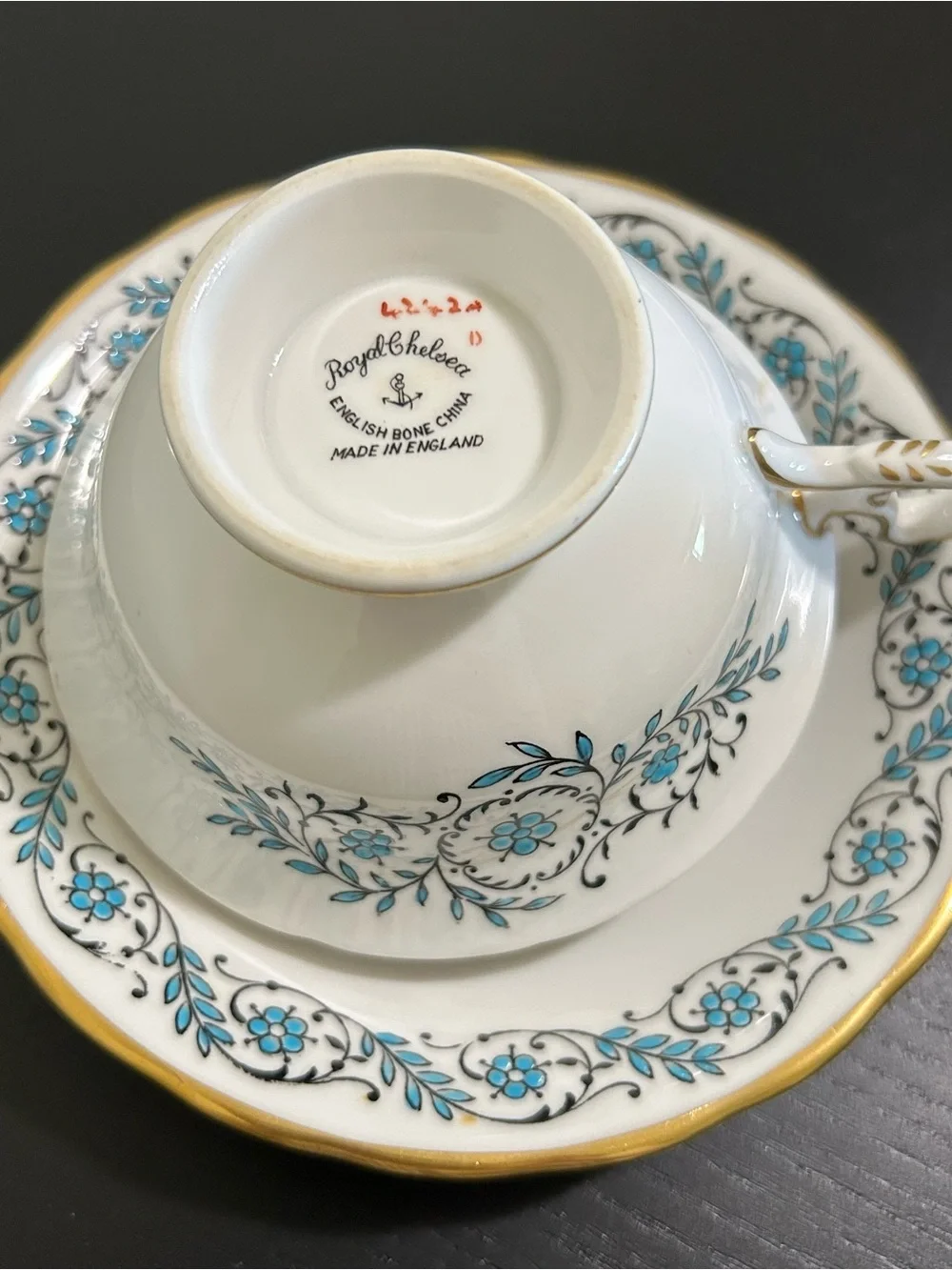 🔻sale Vintage Royal Chelsea Fine English Bone China Teacup & Saucer –Pattern 424